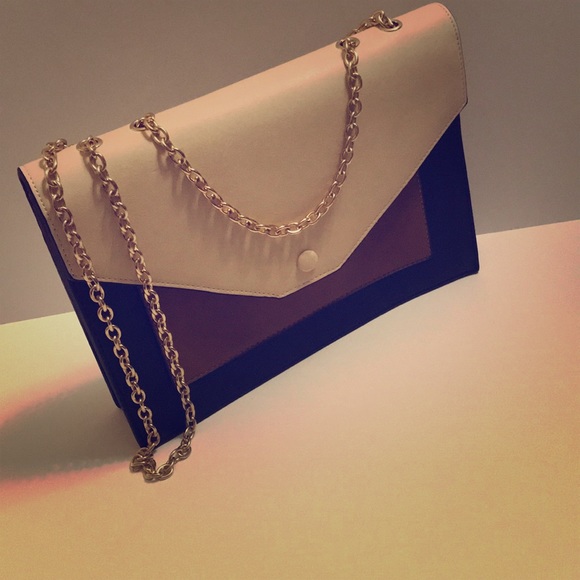 Handbags - Chain purse (NWT)